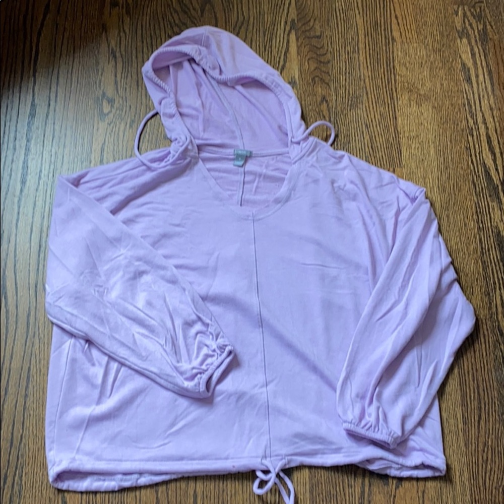 Aerie hoodie with stretchy arms and cinch bottom